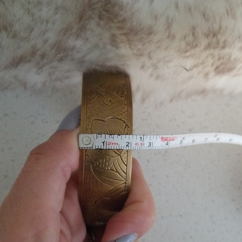 Metal Bangle - Picture 7 of 7